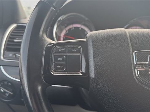 Used 2019 Dodge Grand Caravan SXT image 23