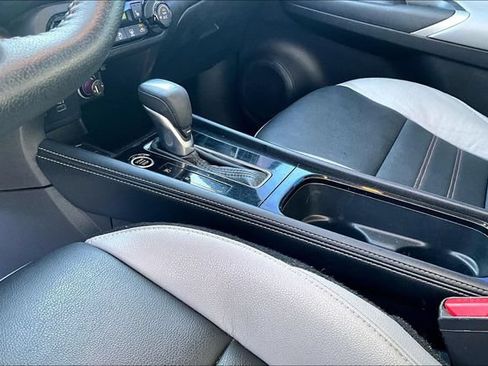 Used 2023 Nissan Kicks SR w/ SR Premium Package FWD image 18