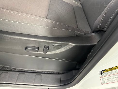 Used 2026 Nissan Frontier SV w/ SV Convenience Package RWD image 24