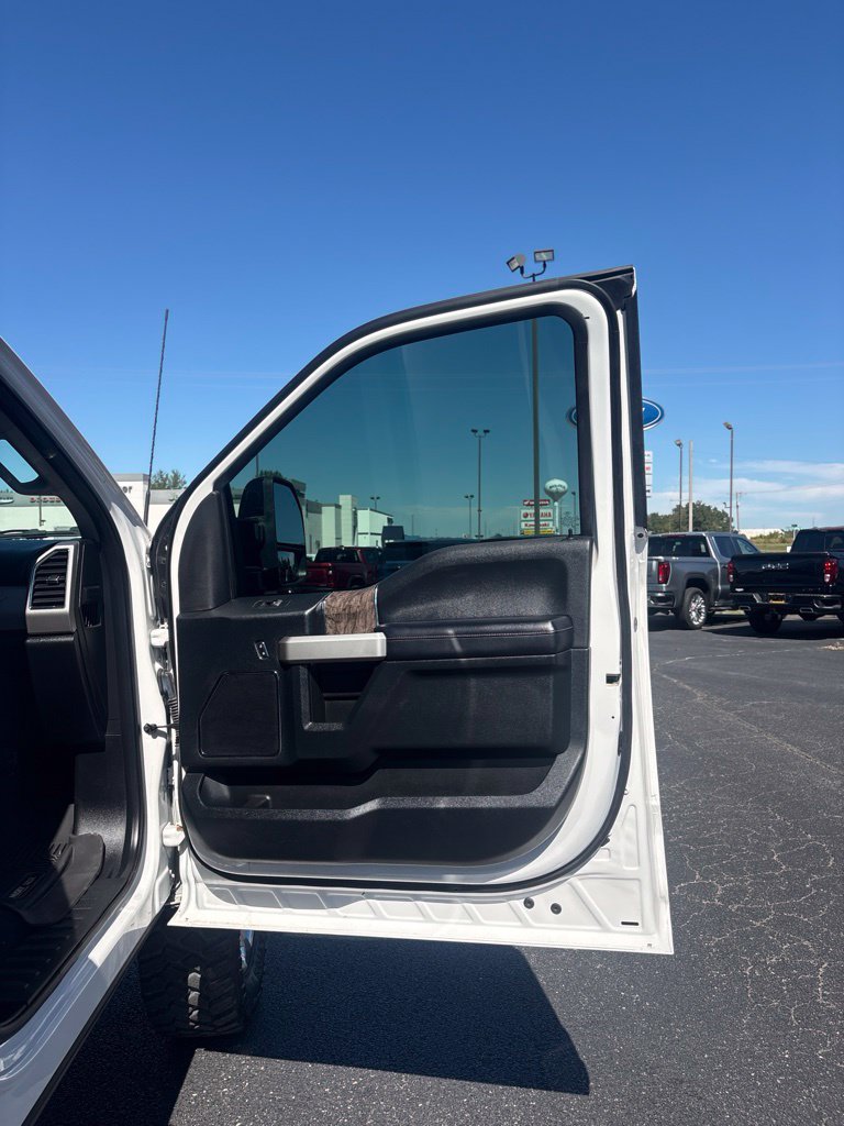 Used 2018 Ford F250 Lariat w/ Chrome Package AWD/4WD image 26