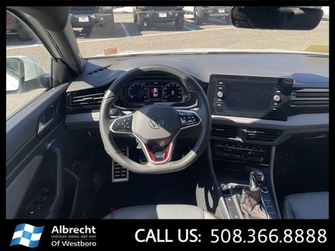 Used 2025 Volkswagen Jetta GLI Autobahn image 24