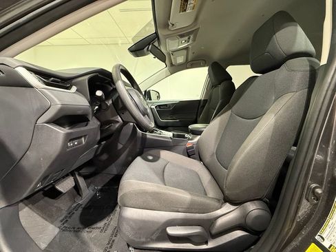 Certified 2025 Toyota RAV4 LE AWD/4WD image 13
