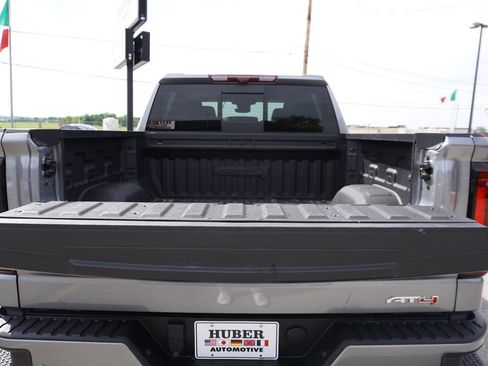Used 2024 GMC Sierra 1500 AT4 w/ Technology Package AWD/4WD image 27