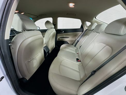 Used 2018 Kia Optima LX w/ 17" Alloy Wheels Package image 26