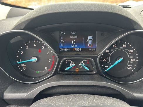 Used 2017 Ford Escape Titanium image 16