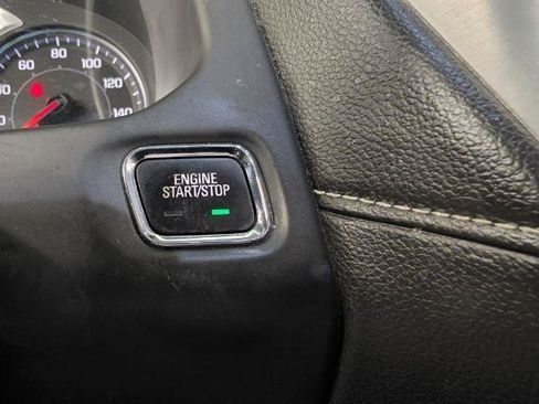 Used 2021 GMC Acadia SLE w/ Driver Convenience Package FWD image 22