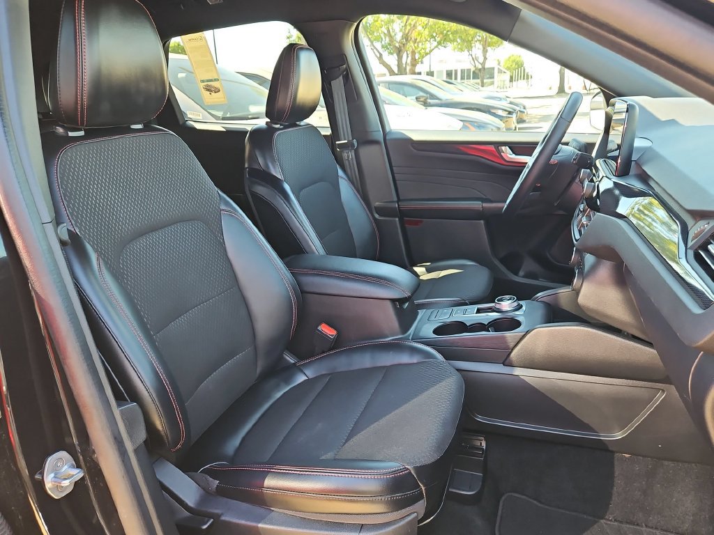 Used 2025 Ford Escape ST-Line FWD image 28