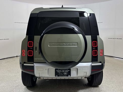 Used 2025 Land Rover Defender 110 S AWD/4WD image 4