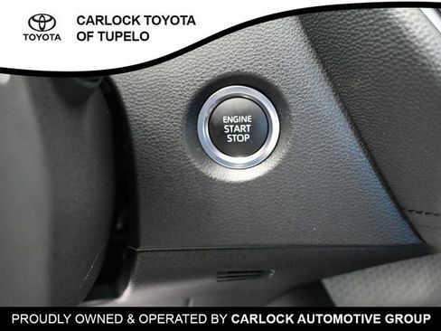 Used 2025 Toyota Corolla SE image 14