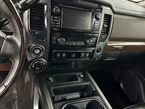 Used 2018 Nissan Titan Platinum Reserve w/ Platinum Utility Package AWD/4WD image 15