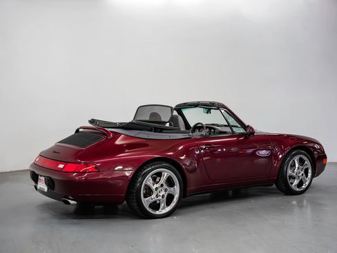 Used 1997 Porsche 911 Carrera RWD image 3