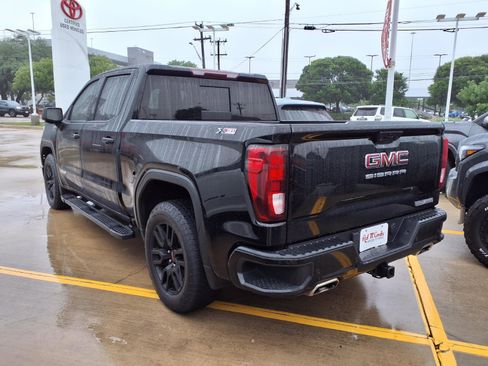 Used 2023 GMC Sierra 1500 Elevation w/ Elevation Premium Package AWD/4WD image 3