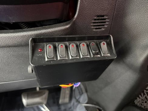 Used 2016 Jeep Wrangler Unlimited Rubicon w/ Connectivity Group AWD/4WD image 37