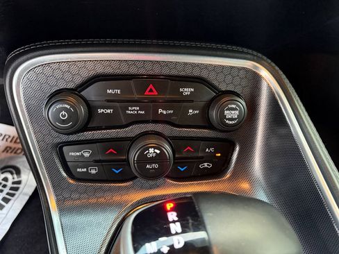 Used 2018 Dodge Challenger R/T Scat Pack RWD image 27