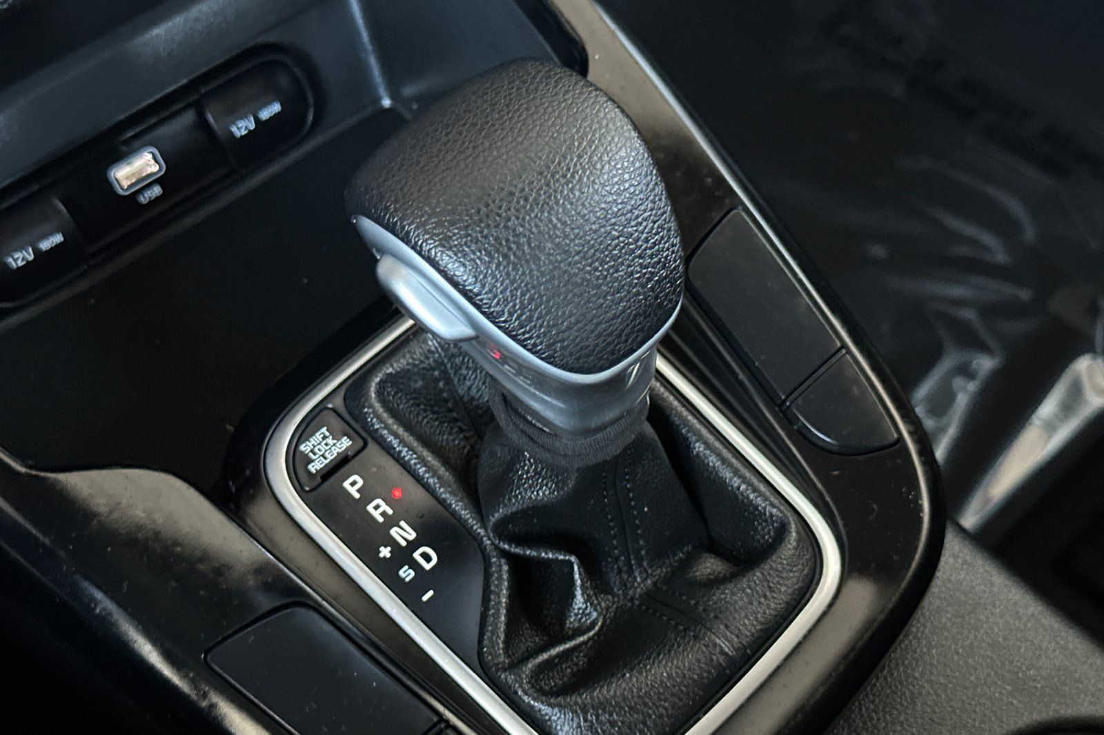Used 2024 Kia Soul LX w/ Option Group 015 FWD image 22