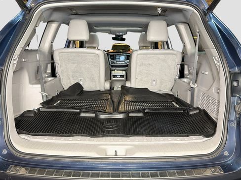 Used 2018 Toyota Highlander XLE image 32