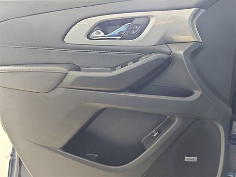 Certified 2023 Chevrolet Traverse LT w/ LT Premium Package image 35