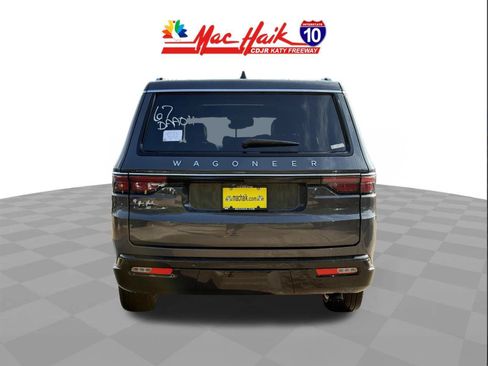 New 2025 Jeep Wagoneer L Series II AWD/4WD image 6