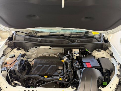 Used 2025 Buick Envista Sport Touring image 30