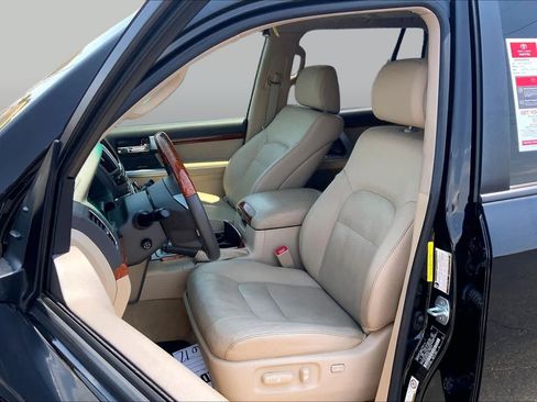 Used 2013 Toyota Land Cruiser AWD/4WD image 8