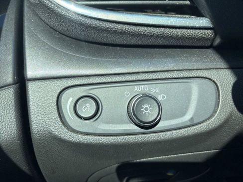 Used 2020 Buick Encore Preferred w/ Safety Package FWD image 21