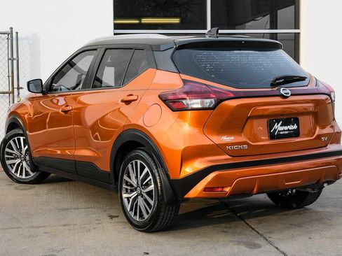 Used 2021 Nissan Kicks SV image 10