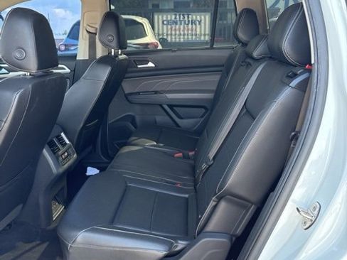Used 2021 Volkswagen Atlas SE image 5