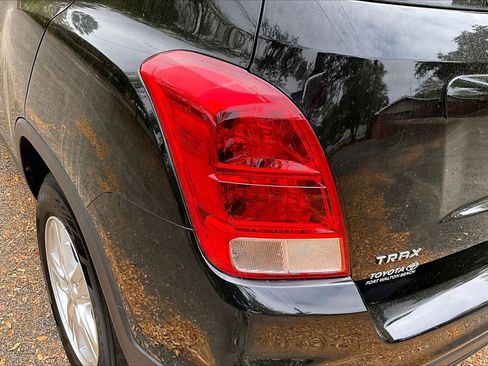 Used 2020 Chevrolet Trax LS image 20