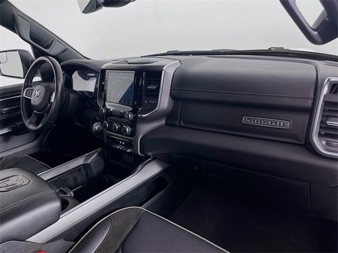 Used 2024 RAM 1500 Laramie image 31