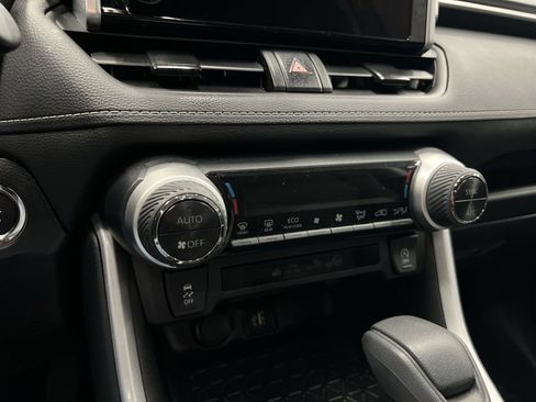 Used 2025 Toyota RAV4 XLE image 16
