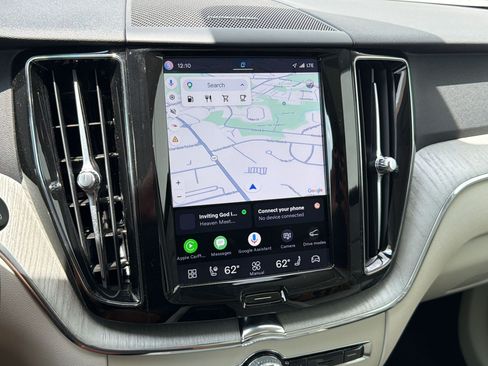 Used 2024 Volvo XC60 B5 Plus w/ Protection Package Premier AWD/4WD image 17