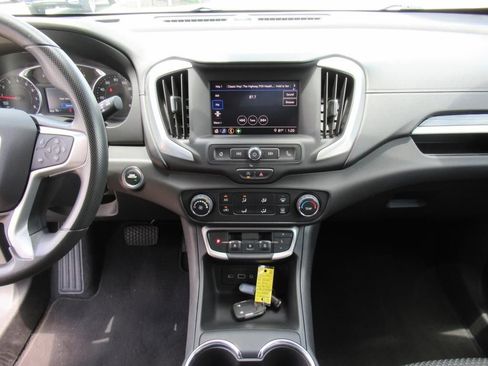 Certified 2024 GMC Terrain SLE image 21