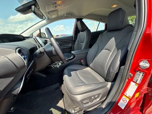 Used 2019 Toyota Prius Limited FWD image 18