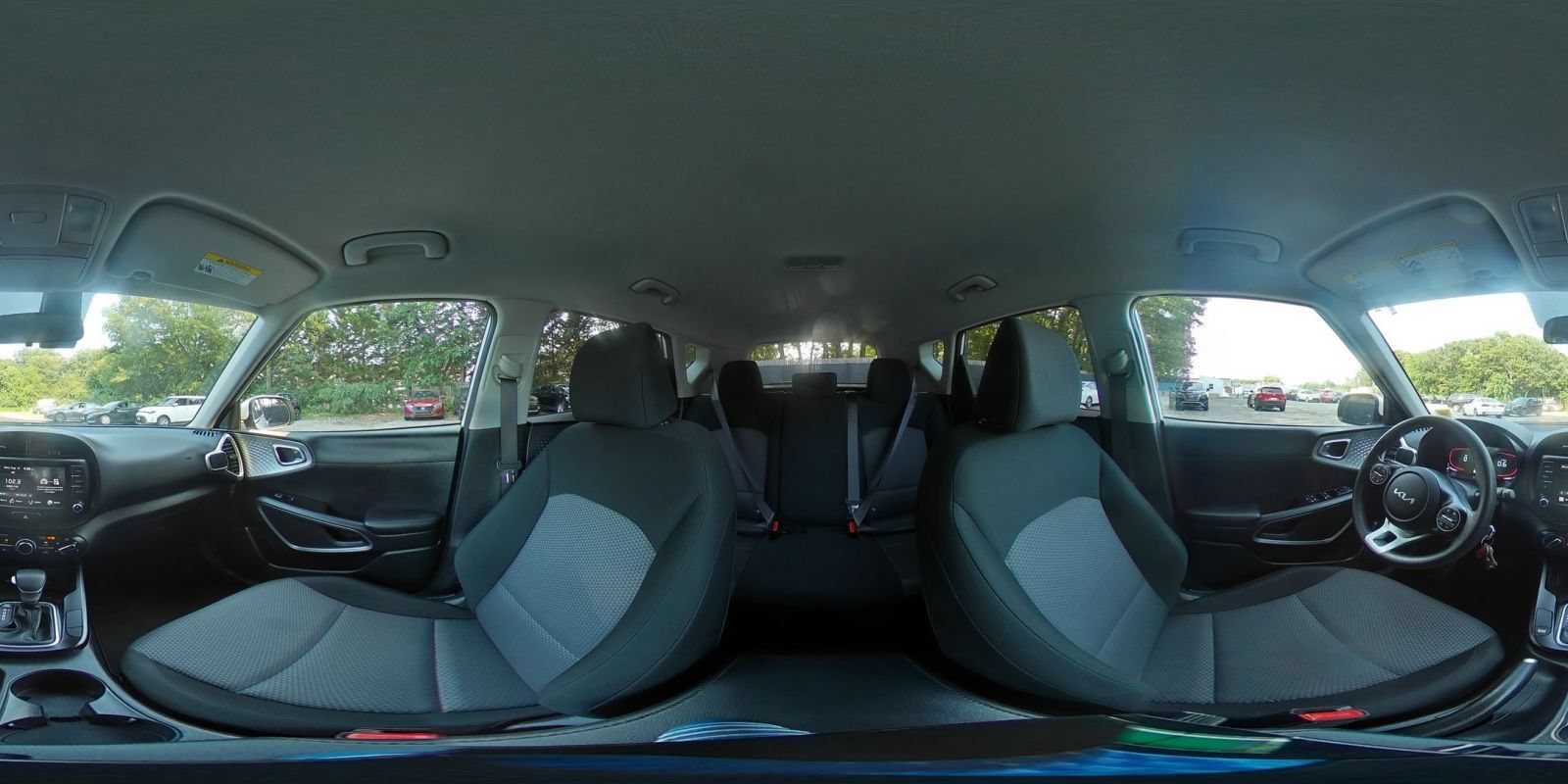 Used 2025 Kia Soul LX w/ LX Technology Package FWD image 39
