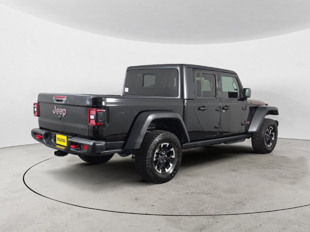 Used 2026 Jeep Gladiator Rubicon w/ Steel Power Dome Hood Package AWD/4WD image 5