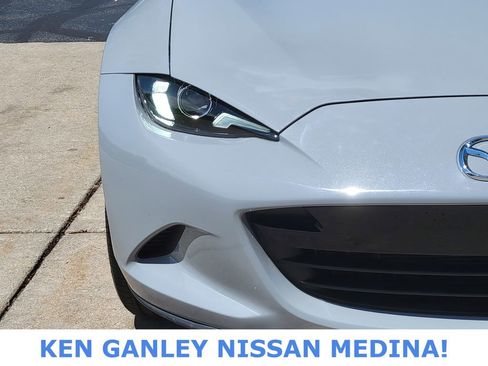 Used 2024 MAZDA MX-5 Miata RF Grand Touring RWD image 9