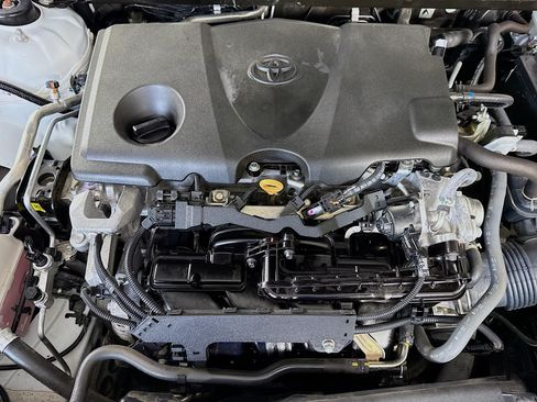 Used 2024 Toyota Camry SE FWD image 38