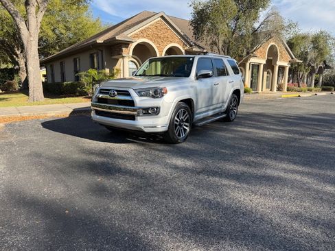 Used 2021 Toyota 4Runner Limited image 4