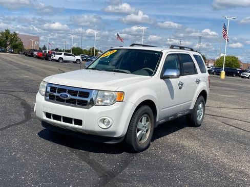 Used 2010 Ford Escape XLT FWD image 1