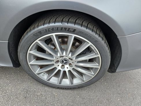 Used 2018 Mercedes-Benz SL 550 image 31