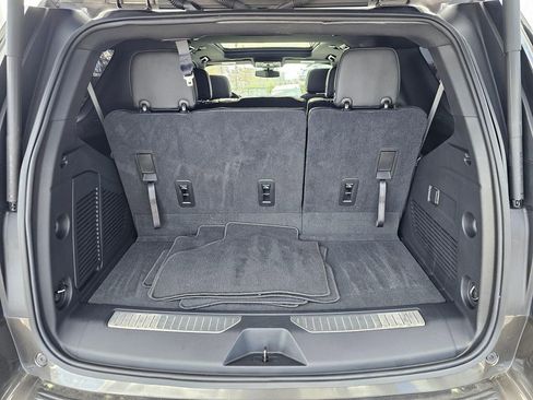 Used 2021 Chevrolet Tahoe Z71 AWD/4WD image 14