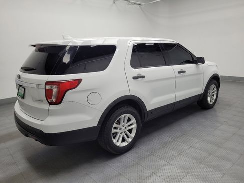 Used 2016 Ford Explorer image 11