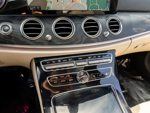 Used 2017 Mercedes-Benz E 300 image 42