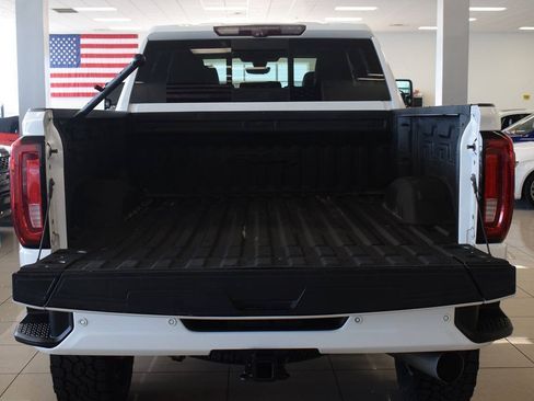 Used 2020 GMC Sierra 2500 AT4 w/ AT4 Premium Package AWD/4WD image 14