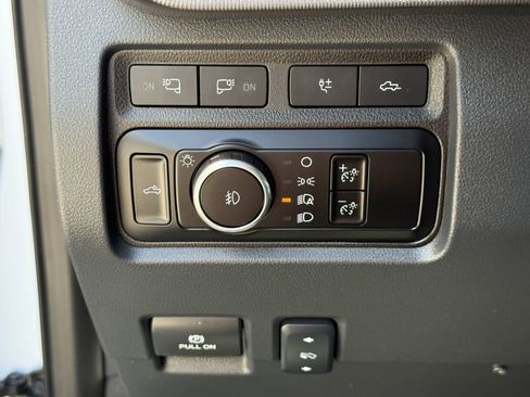 Used 2024 Ford F250 Platinum image 27