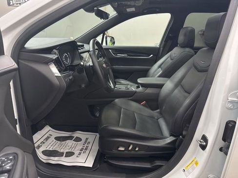 Certified 2022 Cadillac XT6 Premium Luxury w/ Technology Package image 8