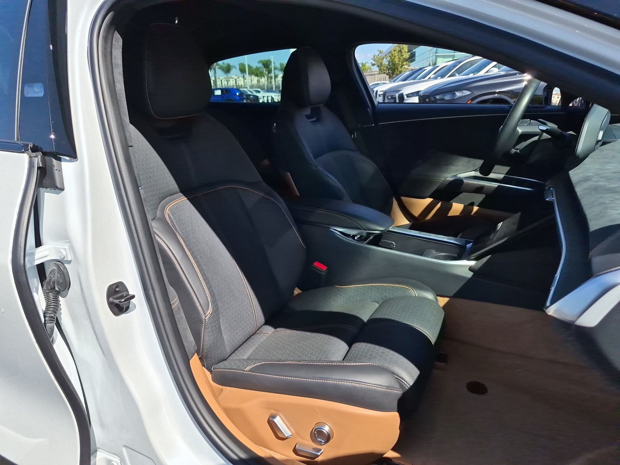 Used 2022 Lucid Air Grand Touring AWD/4WD image 31