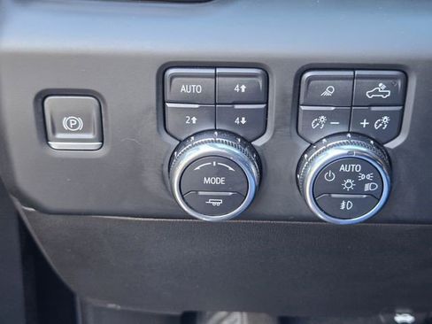 Used 2024 GMC Sierra 1500 Denali Ultimate AWD/4WD image 19