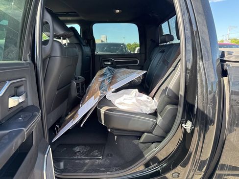 New 2026 RAM 2500 Laramie AWD/4WD image 21