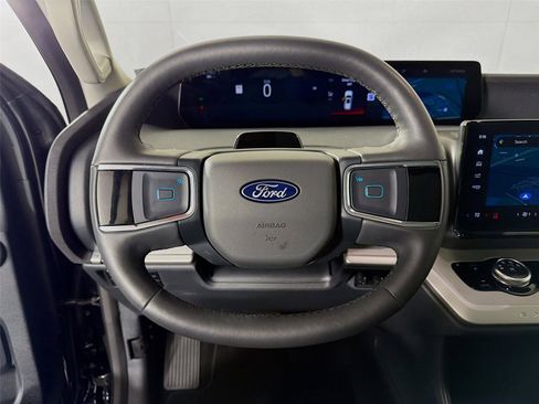 Used 2025 Ford Expedition Max Active image 12